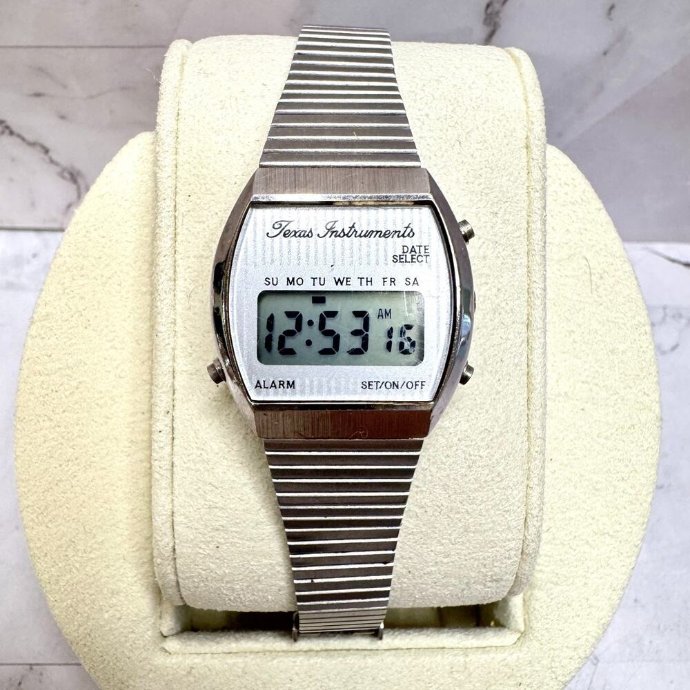 Vintage Texas Instruments Mens Watch Digital LCD Alarm Date New Battery